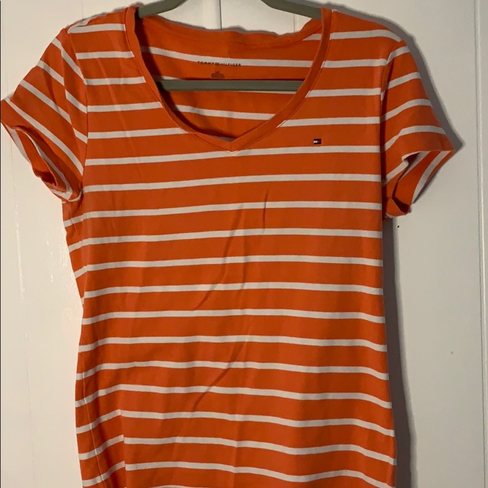 TOMMY HILFIGER T SHIRT⭐️